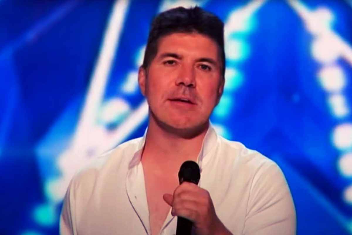 The AI version of Simon Cowell's face, which was really Daniel Emmet singing