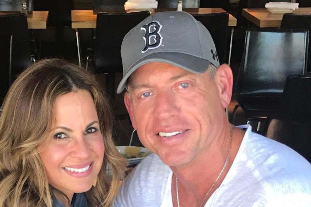 Is Troy Aikman Divorced (1)