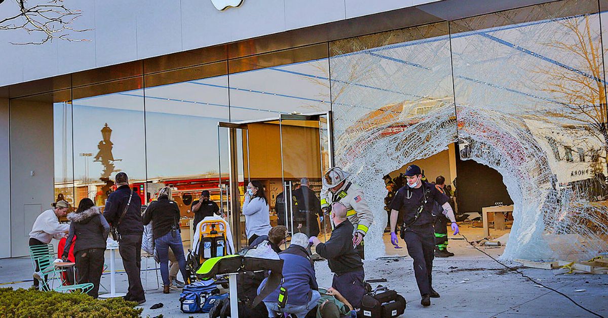 Man Killed When SUV Crashed Into An Apple Store