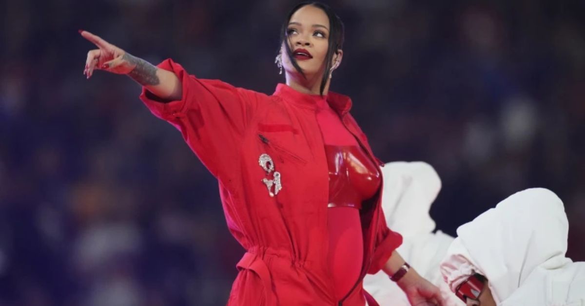 During The Super Bowl Halftime Show, Rihanna Says She Is Expecting Her Second Child